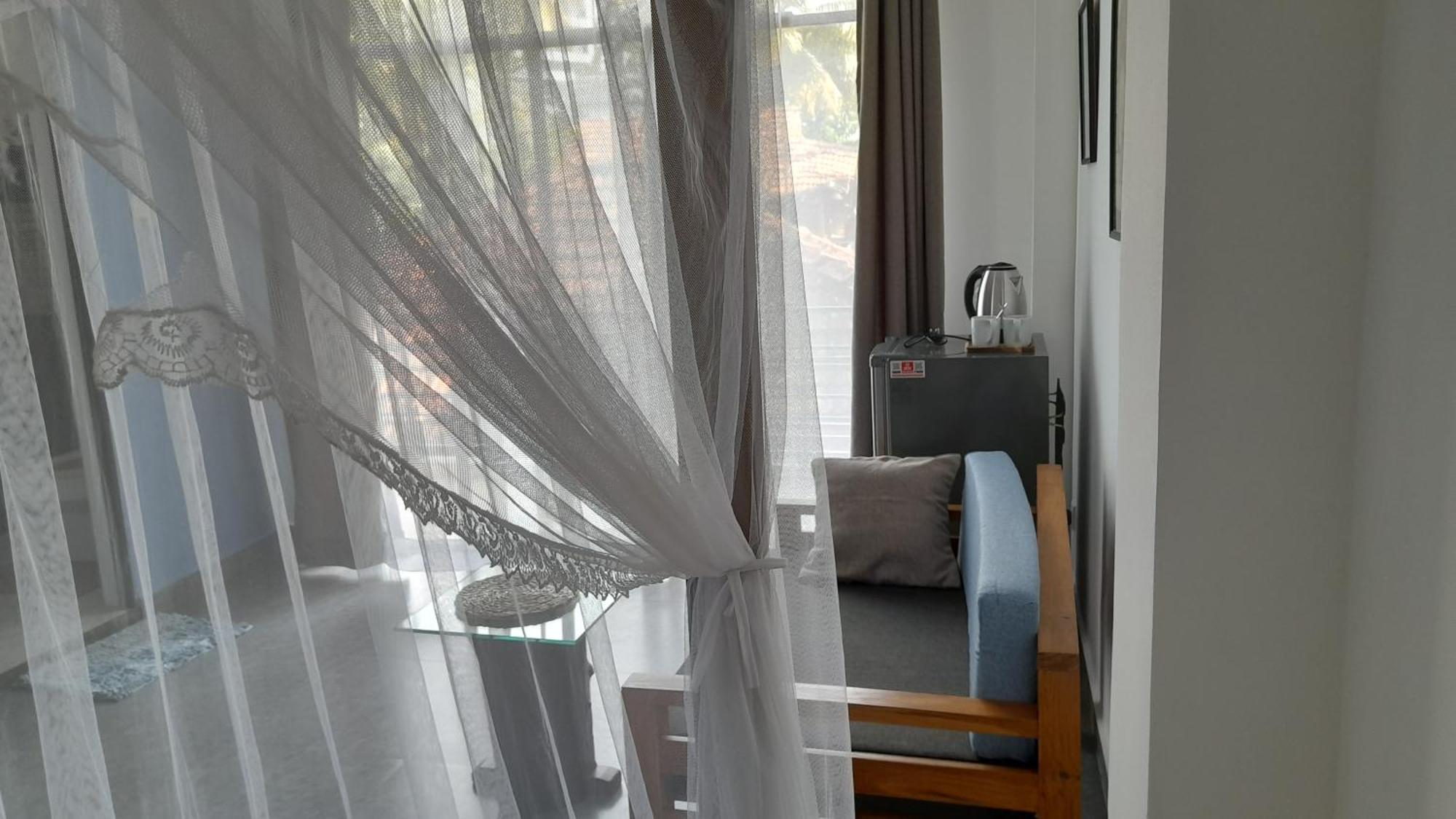 Srimany Bed and Breakfast Mirissa Buitenkant foto