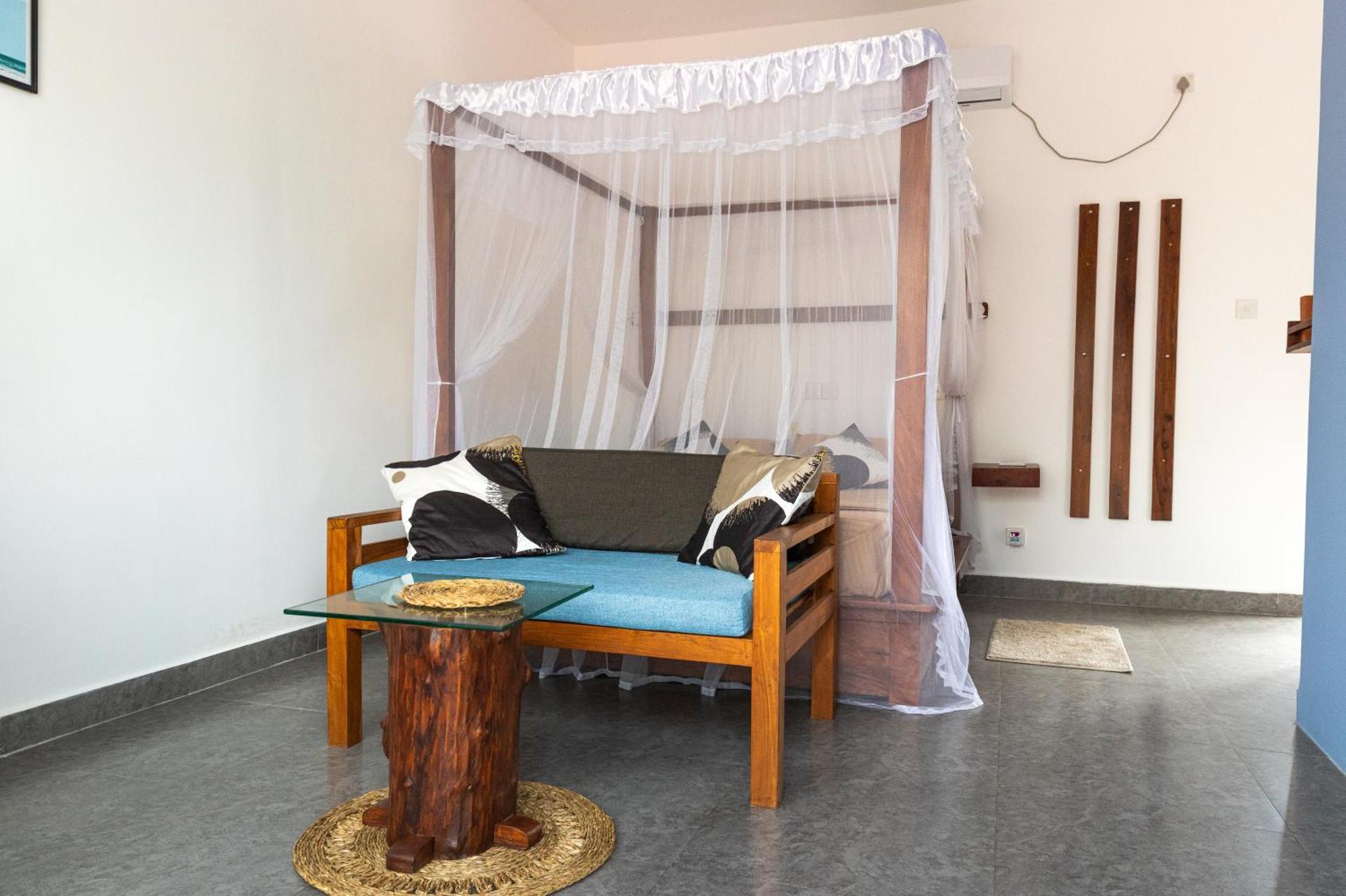 Srimany Bed and Breakfast Mirissa Buitenkant foto